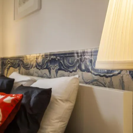 C2 Charming & Comfortable In A 18th Century In Bairro Alto! Lis Downtown Апартаменти Лісабон