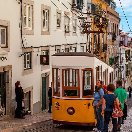 C2 Bairro Alto 18th Century Beautiful Apartment Lisbon
