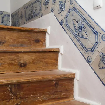 C2 Bairro Alto 18th Century Beautiful *
