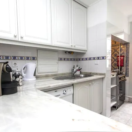 Appartement C2 Charming & Comfortable In A 18th Century In Bairro Alto! Lis Downtown