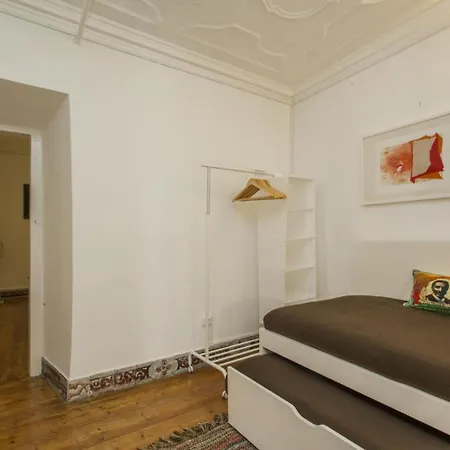 C2 Charming & Comfortable In A 18th Century In Bairro Alto! Lis Downtown *